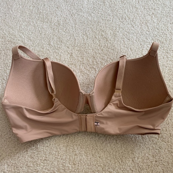 Victoria’s Secret Push-Up Bra - Picture 5 of 8